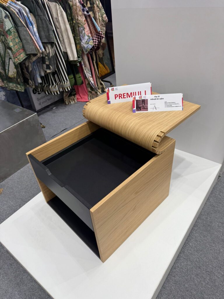 Mobilier Living Masuta Cafea