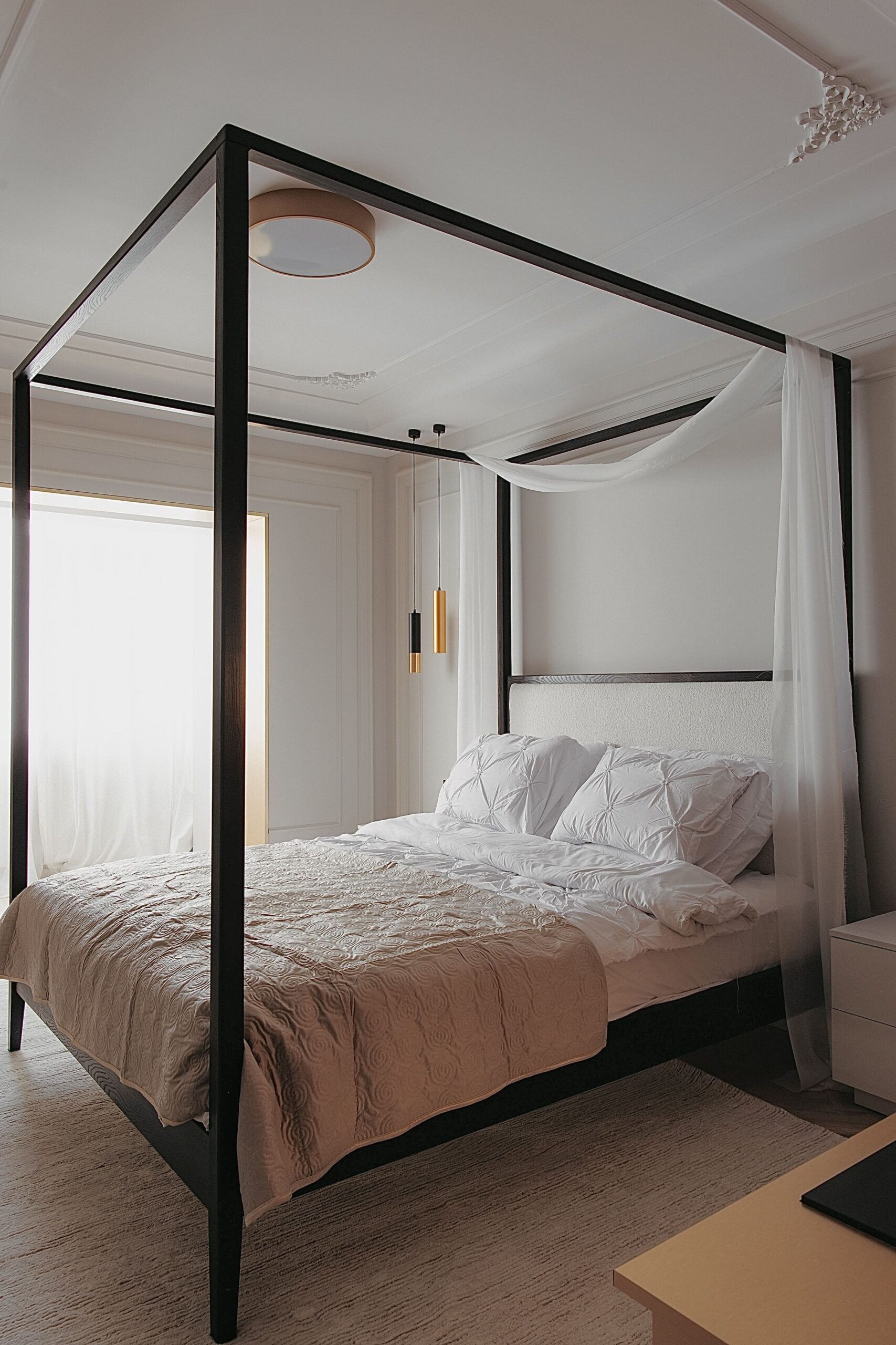 dormitor pat baldachin