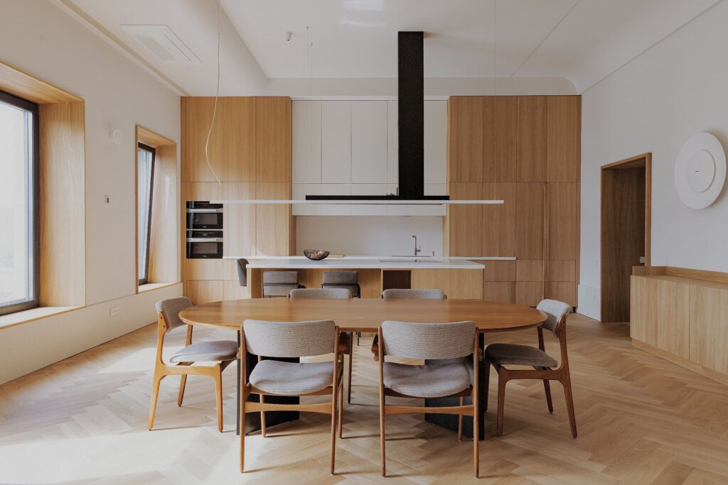 bucatarie lemn moderna